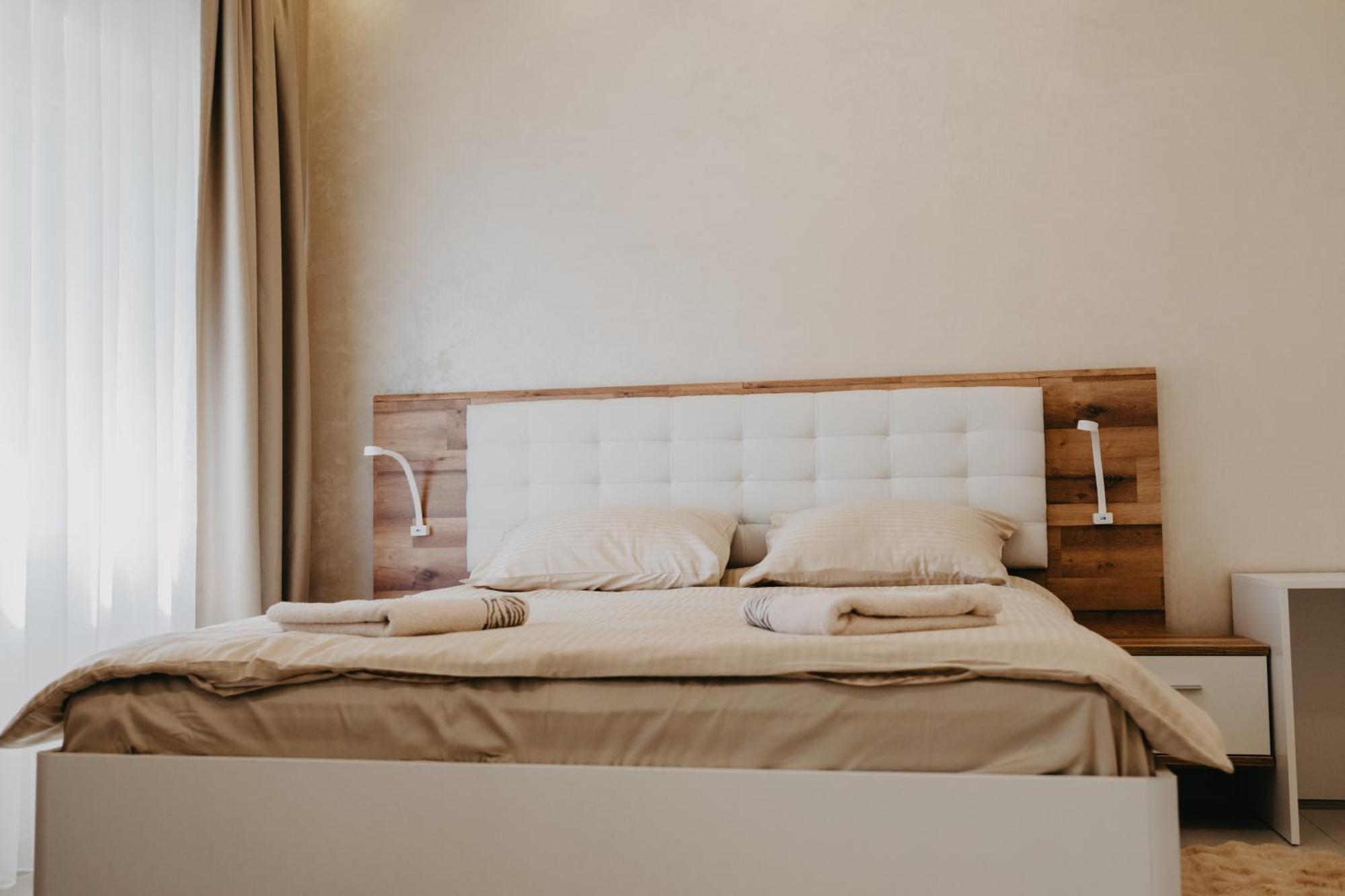 Prenociste Park Bed and Breakfast Modrica Buitenkant foto