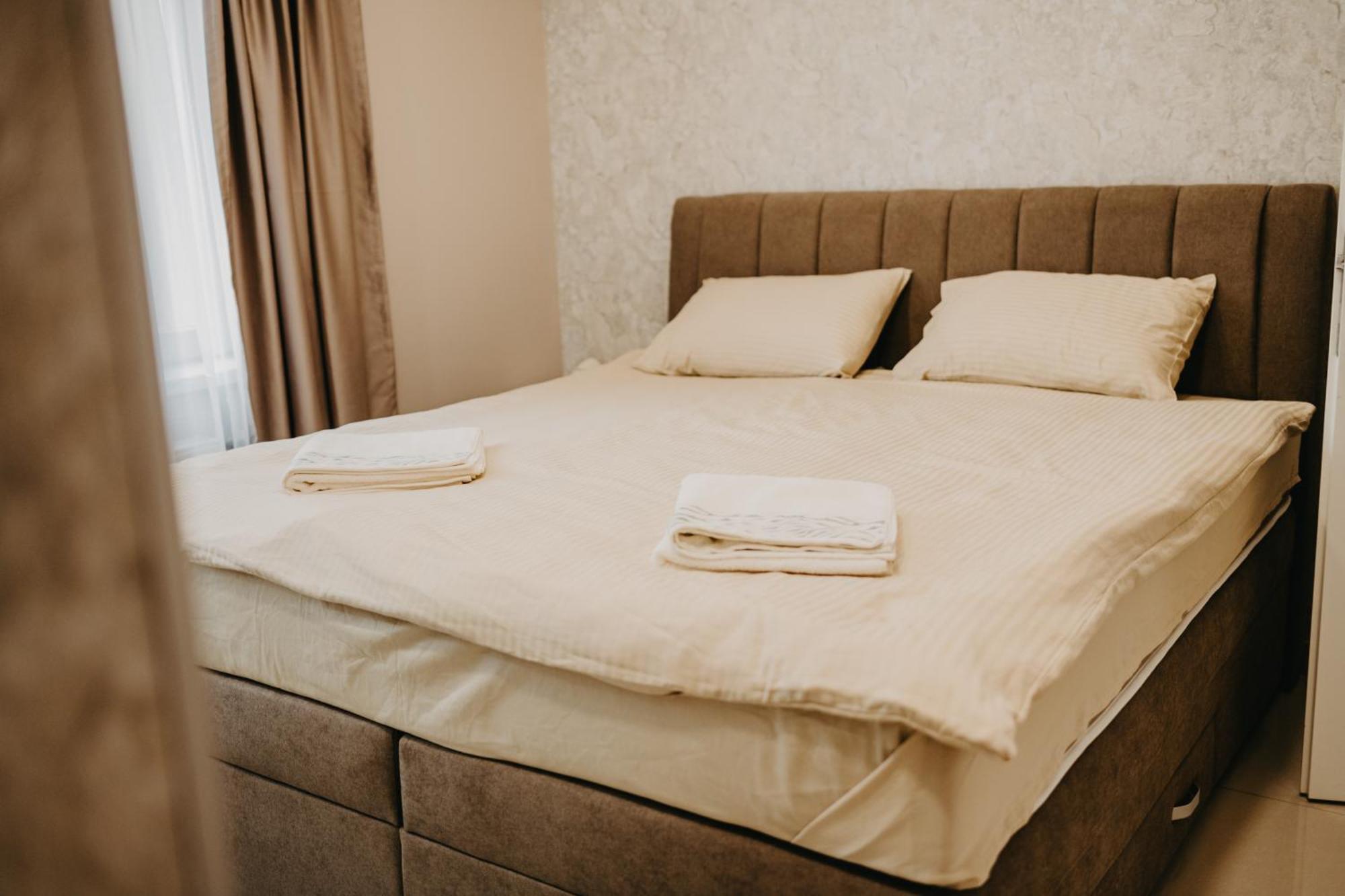Prenociste Park Bed and Breakfast Modrica Buitenkant foto