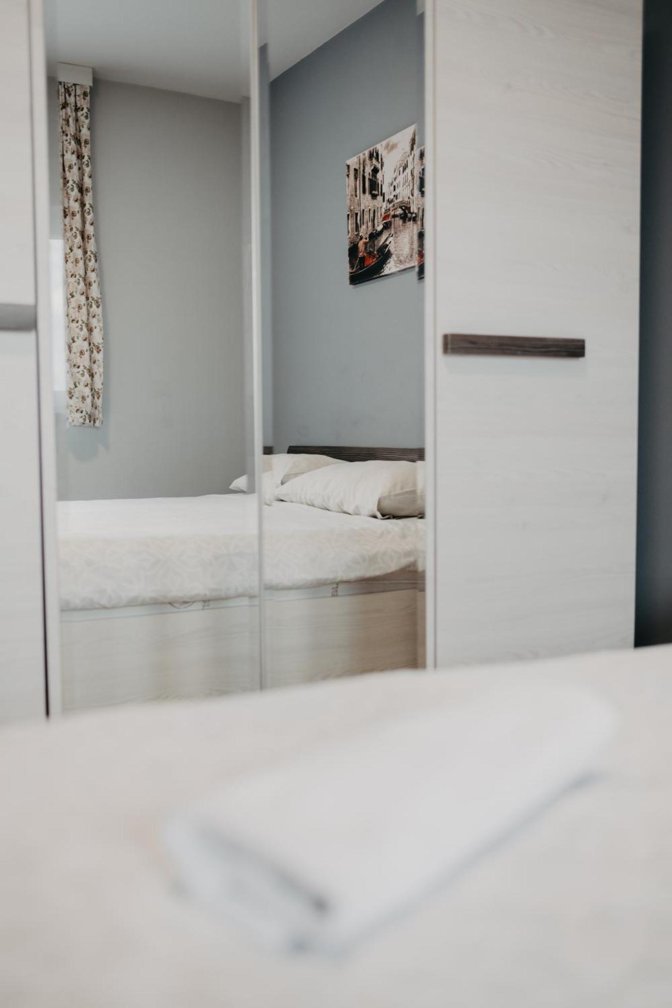 Prenociste Park Bed and Breakfast Modrica Buitenkant foto