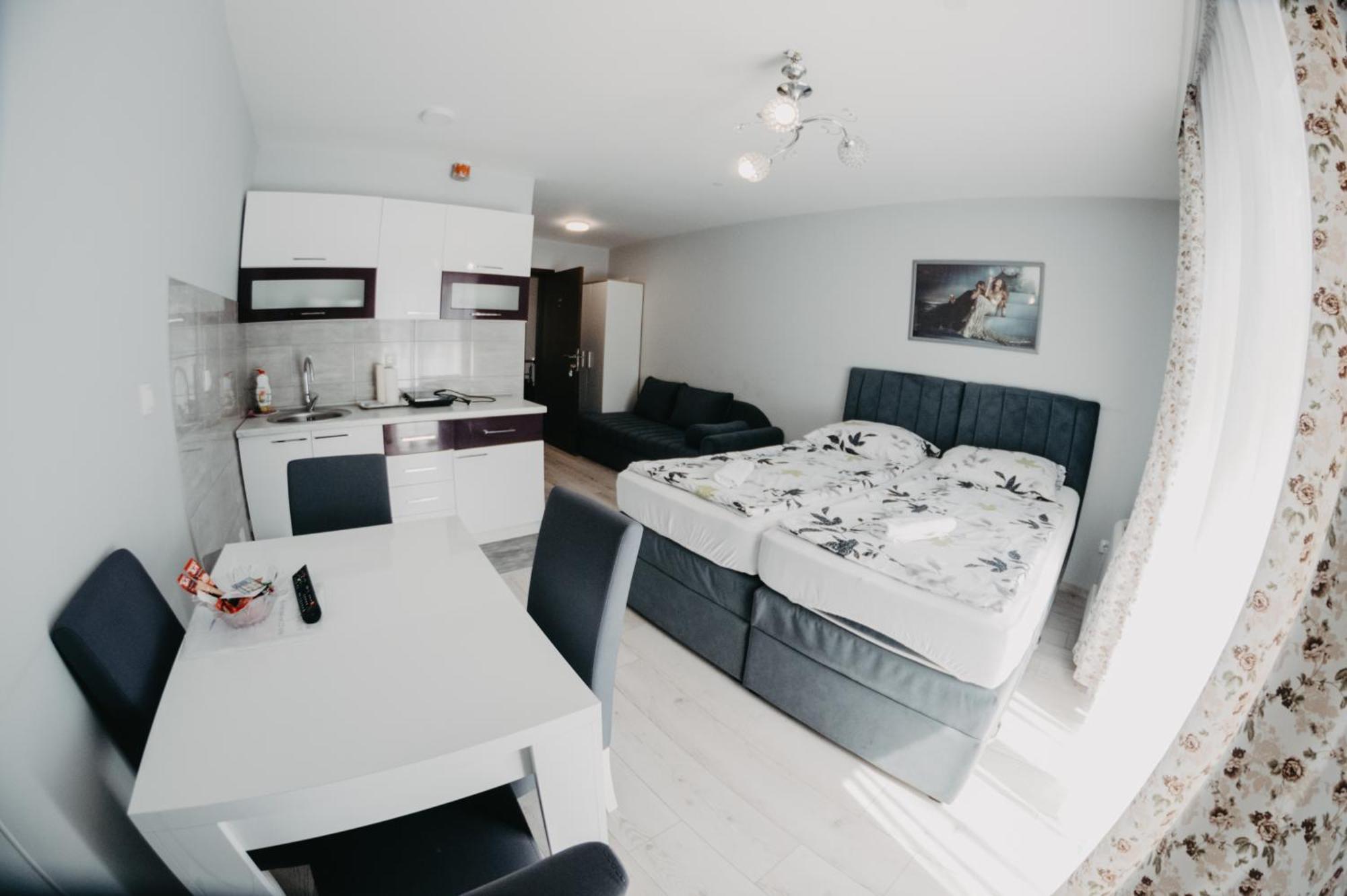Prenociste Park Bed and Breakfast Modrica Buitenkant foto