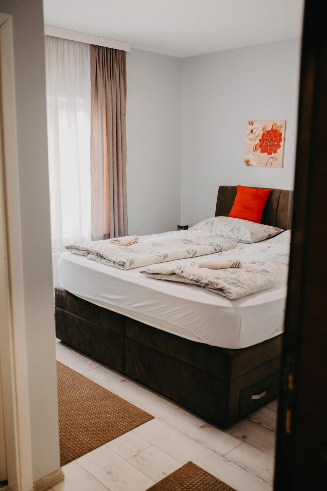 Prenociste Park Bed and Breakfast Modrica Buitenkant foto