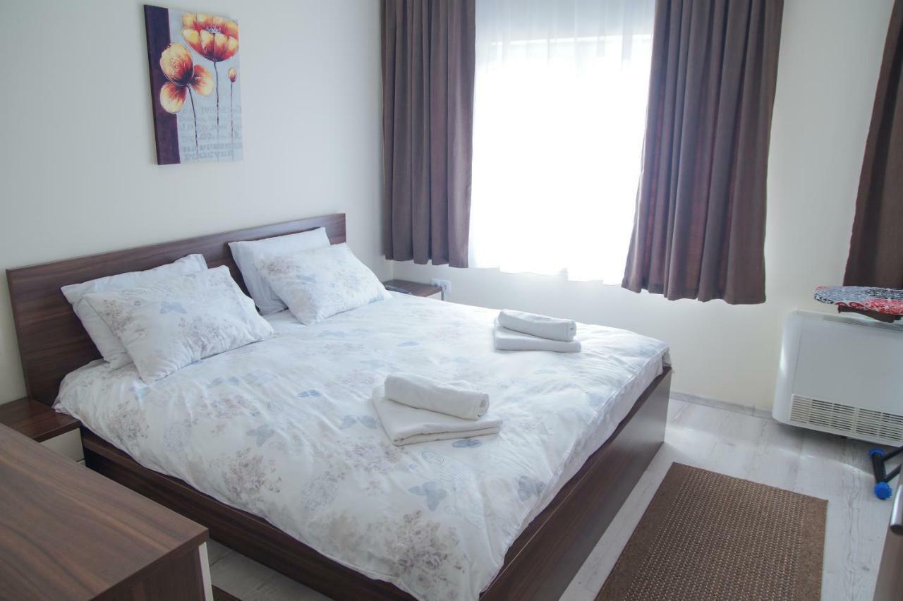 Prenociste Park Bed and Breakfast Modrica Buitenkant foto