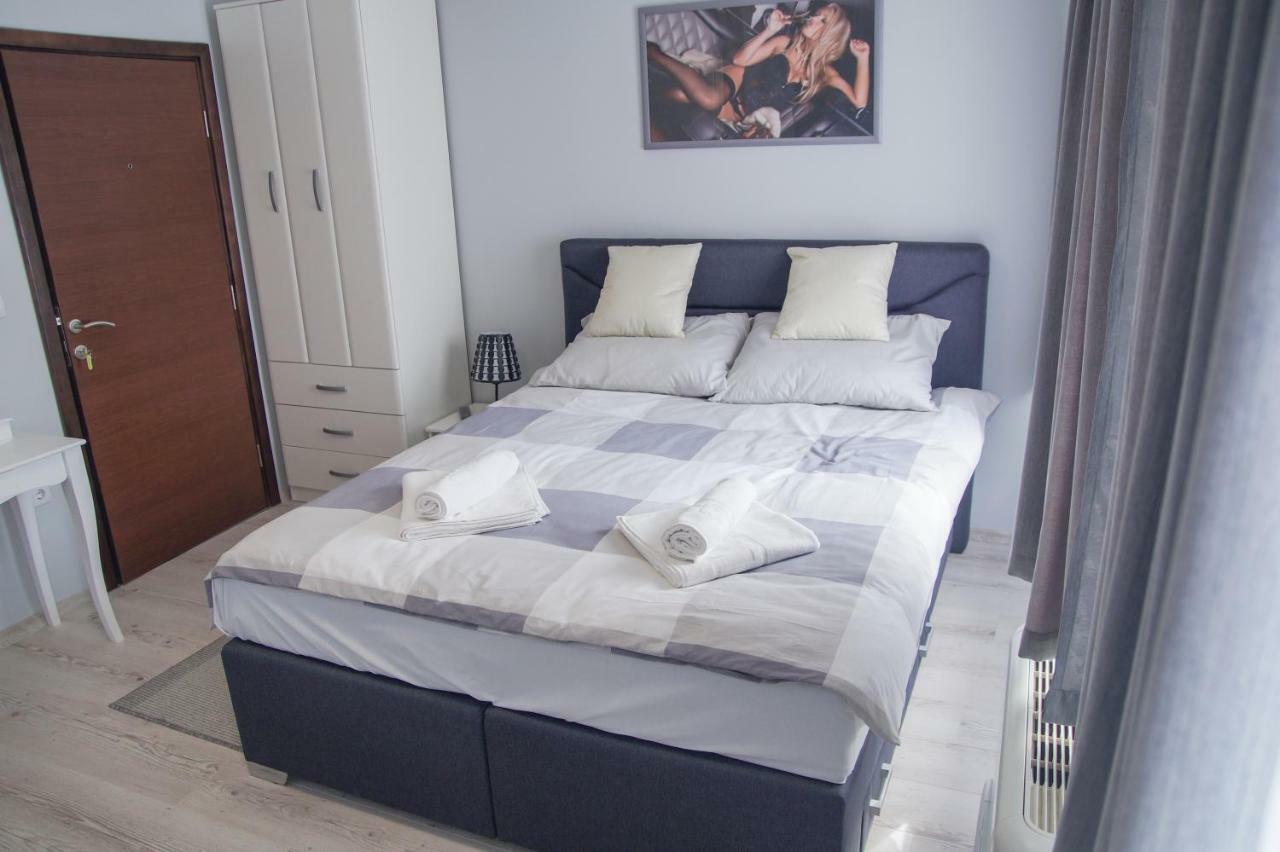 Prenociste Park Bed and Breakfast Modrica Buitenkant foto